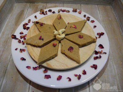 Kaju Barfi: postre Ayurveda, sano y nutritivo