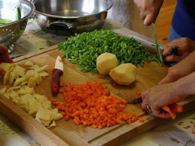 la importancia de los utensilios de cocina y kichadi