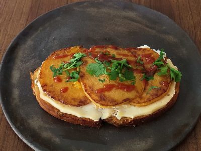 receta ayurveda para otoño tosta de calabaza y queso de cabra